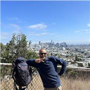 Ingegnere appassionato in materie scientifiche impartisce lezioni di matematica.